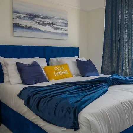 - Sea Views Long Stays, Contractors Redcar